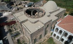 Depremde ağır hasar alan 1600 yıllık kilisede restorasyon!