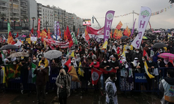 İzmir'deki Nevruz etkinliğiyle ilgili 21 kişi gözaltı!