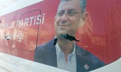 Samsun’da CHP’nin Minibüsüne Taş ve Bıçakla Saldırı