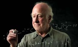 Nobel ödüllü fizikçi Peter Higgs hayatını kaybetti