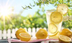 Evde Kolayca 3 Litre Limonata Yapmanın Sırrı: 1 Limon Yeterli!