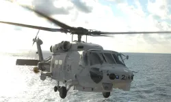 İki askeri helikopter eğitim sırasında düştü!