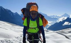 Kenyalı dağcının naaşı Everest'te bırakılacak