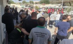 Karşıyaka'da belediye emekçileri iş bıraktı