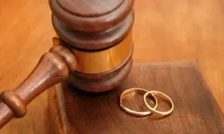 Boşanma davalarında yeni dönem! O şart tamamen kaldırıldı…