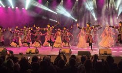 Azerbaycan Devlet Halk Dansları Topluluğu Harbiye'de sanatseverlerle buluştu