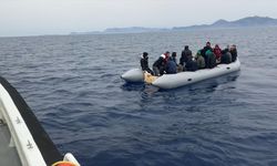 Marmaris açıklarında 35 kaçak göçmen kurtarıldı