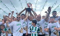 30 yıllık hasreti bitiren Çayelispor kupasını aldı