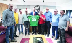 Bornova'da Amatör Spor Altın Çağını Yaşayacak: Eşki'den Kulüplere Destek ve Yeni Tesisler Sözü