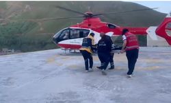 Doğum sonrası rahatsızlanan kadın, ambulans helikopterle sevk edildi