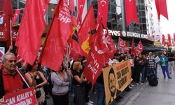 TİP'liler İzmir'de Can Atalay için yürüdü