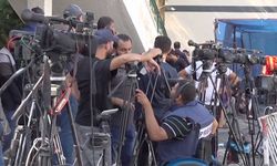 İsrail gazetecilerin ekipmanlarına el koydu!