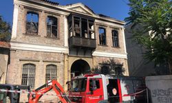 İzmir’de çıkan yangında tarihi değer yok oldu