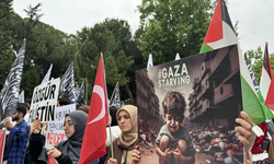 İzmir'de üniversite öğrencileri, İsrail'i protesto etti