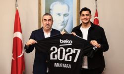 Beşiktaş'tan genç oyuncuya yeni sözleşme