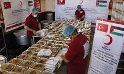 Türk Kızılay, Gazze'de 'sıcak yemek' dağıtımına yeniden başladı