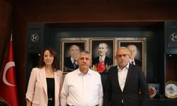 MHP İzmir İl Başkanlığı'nda bayramlaşma töreni düzenlendi