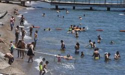 Bodrum'da plajlarda 'bayram' yoğunluğu