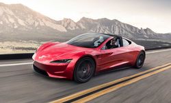 Elon Musk'tan olay açıklama! Yeni Tesla uçan araba mı olacak?