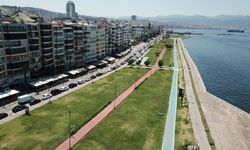 İzmir’de kavurucu sıcak hava bunalttı; cadde ve sokaklar boş kaldı