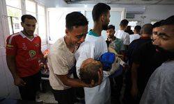 İsrail ordusunun Gazze'de bir pazar yerine düzenlediği saldırıda 10 kişi öldü