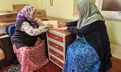 Manisa'da 78 yaşındaki kadın 2 ayda Kur'an-ı Kerim okumayı öğrendi