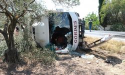 Manisa'da yolcu otobüsünün kamyonetle çarpışması sonucu 9 kişi yaralandı