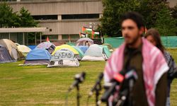 Toronto Üniversitesi kampüsünde yer alan Filistin destekçilerinden çadırları kaldırmaları istendi