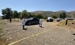 Elazığ’da, 1'i kadın 2 kişi otomobilde silahla vurulmuş olarak ölü bulundu
