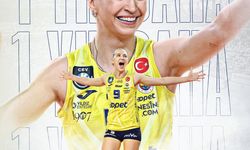 Fenerbahçe Kadın Voleybol Takımı'nda 4 oyuncu yeni sözleşmeye imza attı