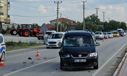 Hafif ticari aracın çarptığı bisikletli emekli polis öldü