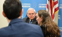 Senatör Bob Menendez, rüşvet davasında suçlu bulundu