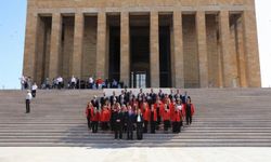 Günay Başkandan tam kadro Anıtkabir çıkarması