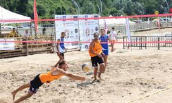 Şile sahili plaj voleybolu ile renklendi