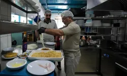 İzmir'de Balık Restoranı Levrek'ten Gevrek Yapıyor