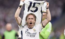 Luka Modric Real Madrid'de kalıyor