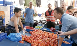 TİP'li Baş, pazarcı çocuğun dertlerini dinledi