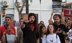 Hayvan hakları savunucuları İzmir'de nöbette