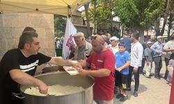 Afyonkarahisar İmaret Camisi'nde yemek ikramı başladı