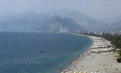 Antalya'da hava sıcaklığı 3 ila 5 derece artacak