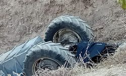 Aydın'da devrilen traktördeki çift öldü, çocukları yaralandı