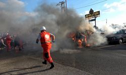 İsrail ordusunun bir araca düzenlediği hava saldırısında 2 kişi öldü