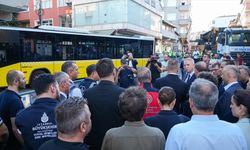 Vali Gül Pendik'te İETT otobüsünün çarptığı binayı inceledi