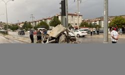 Zincirleme trafik kazasında 2 kişi öldü, 12 kişi yaralandı