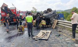 Bolu Dağı'nda kum yüklü TIR karşı şeride geçip otomobile çarptı: 2 ölü, 2 yaralı