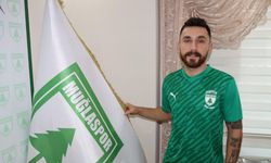 Muğlaspor Oğuzhan Erdoğan'la imzaladı