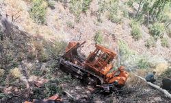 Sivas'ta orman yangını; dozer devrildi, operatörü öldü