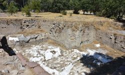 Ulucak Höyüğü'nde 8 bin yıllık kadın heykelciği bulundu