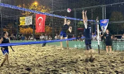 Gölcük plaj voleybolunu çok sevdi