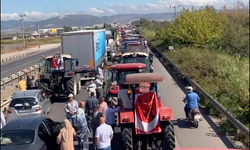 Isparta Bahçeleri kuruyan elma üreticileri kaymakamdan su istedi